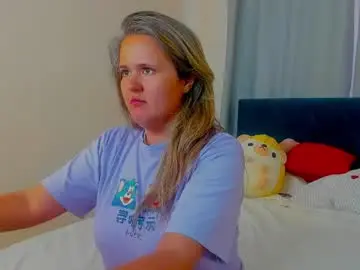 Chaturbate Sex Cam of lily_bel