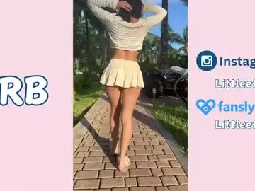 Chaturbate Live Sex Cam of little_effy18_