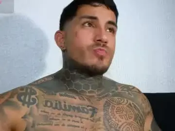 Chaturbate Sex Cam of twonaugthy77