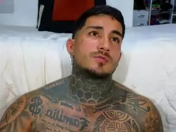 Chaturbate Nude Webcam of twonaugthy77