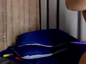 Chaturbate Nude Webcam of maddie_01