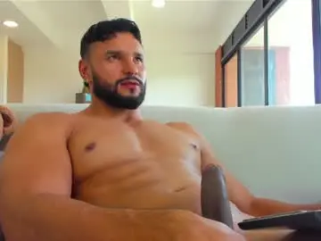 Chaturbate Live Porn of jackson_wayne__