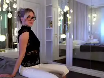 Chaturbate Live Sex Cam of krissone