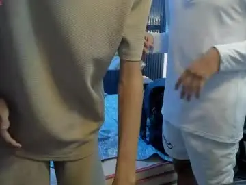 Chaturbate Live Porn of dark_desiree18