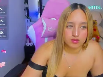 Chaturbate Free Live Porn of ema_tayy