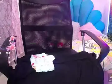 Chaturbate Live Porn of nicol_ross19