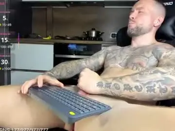 Chaturbate Free Live Porn of naughty8_boy