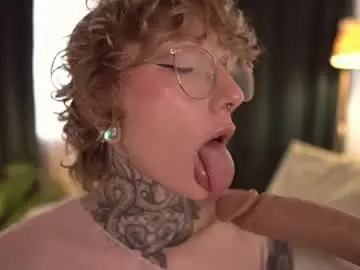 Chaturbate Live Sex of fuckingtoy_