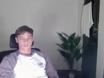 Chaturbate Live Sex Cam of blueyedboyinasia