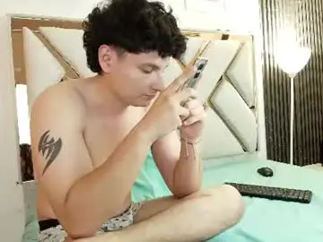 Chaturbate Best live sex cam show of zoe_and_dylan_