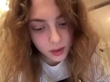 Chaturbate Best live sex cam show of holydori