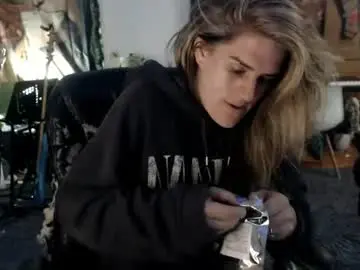 Chaturbate Live Sex Cam of katiecutie_5