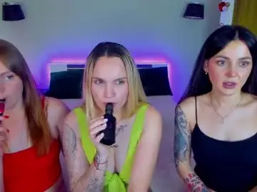 Chaturbate Live Sex Cam of ashley_crashly