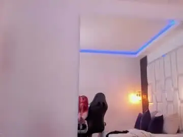Chaturbate Live Sex Cam of mia_blumm_