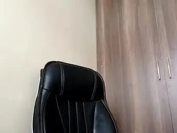 Chaturbate Live Sex Cam of blakchiise