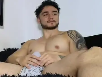 Chaturbate Live Sex of latinboyvip_