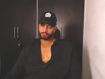 Chaturbate Live Sex of claybrown_