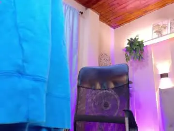 Chaturbate Live Sex Cam of chloerossee