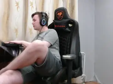 Chaturbate Live Sex Cam of iliaskrisloveee