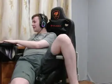 Chaturbate Live Sex Cam of iliaskrisloveee