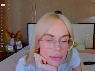 Chaturbate Watch Live Sex Cams of bellatip