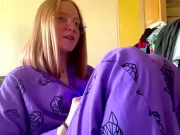 Chaturbate Free Porn Cam of ossiegrainey