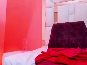 Chaturbate Live Sex Cam of lia_antonella69