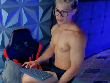 Chaturbate Watch Live Sex Cams of hercules_12345