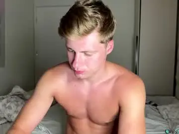 Chaturbate Live Sex Cam of hornyblondieboyy