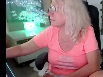 Chaturbate Adult Video Chat of ghertrudequeen