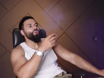 Chaturbate Live Sex Cam of glennmasters