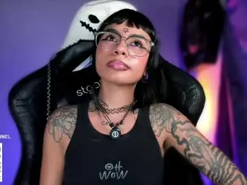Chaturbate Live Sex Cam of ghostlydolll