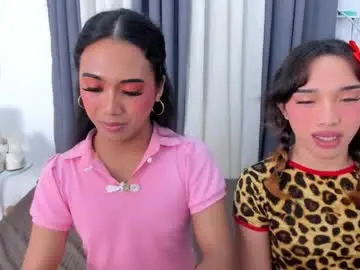 Chaturbate Nude Webcam of hugecock_pretty123