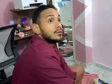 Chaturbate Live Sex Cam of pineappleflipped