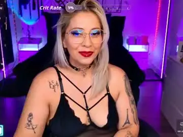 Chaturbate Live Sex Cam of blackwidowj