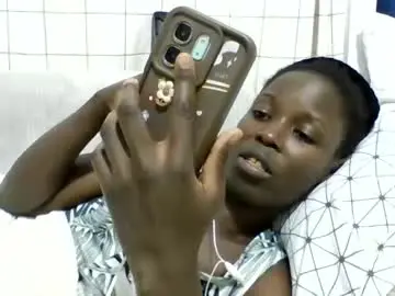 Chaturbate Sex Cam of pretty_petite_ebony