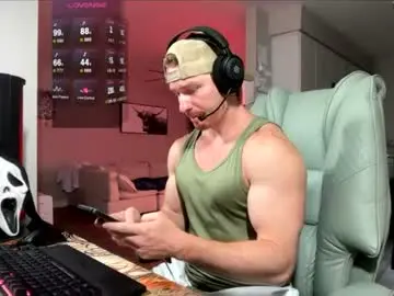 Chaturbate Free Porn Cam of bigmcr1