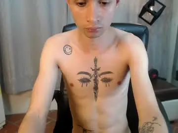 Chaturbate Live Sex Cam of lucasssmith11