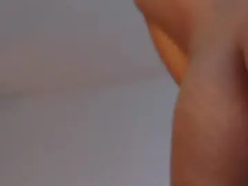 Chaturbate Nude Webcam of ahvi_ebony