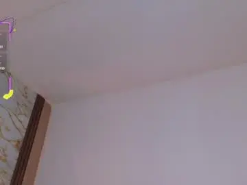 Chaturbate Live Sex Cam of ahvi_ebony