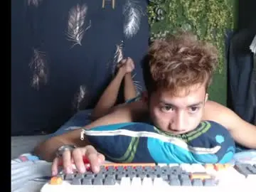 Chaturbate Watch Live Sex Cams of p1noytwink_xel