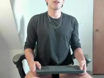 Chaturbate Nude Webcam of leo_jones389