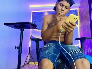 Chaturbate Adult Video Chat of alexi_hot23