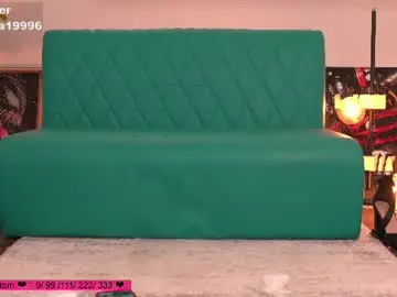 Chaturbate Live Sex Cam of homehornyeva