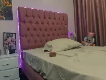 Chaturbate Watch Live Sex Cams of mazeekiin