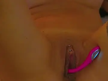 Chaturbate Watch Live Sex Cams of metishacaprice