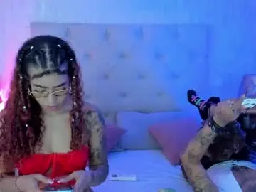 Chaturbate Live Sex Cam of pamelamiler_