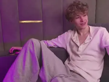 Chaturbate Best live sex cam show of curlytwinkboy