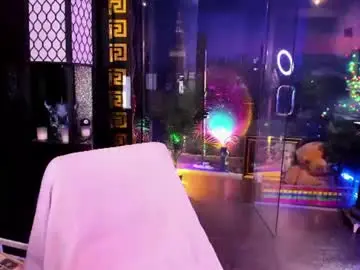 Chaturbate Nude Webcam of alma_pearl