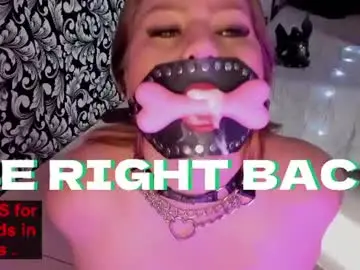 Chaturbate Live Sex Cam of dirty_foxy69